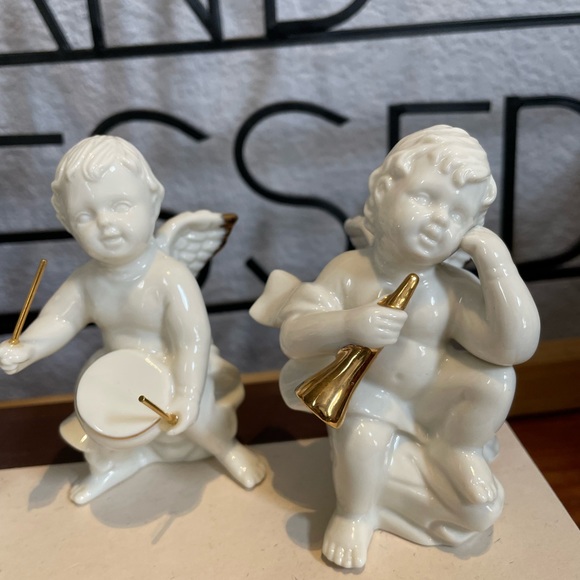 Vintage Mikasa Porcelain Angels set - Picture 6 of 11